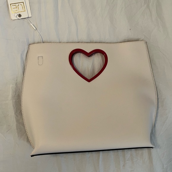 Heart Handle Handbag - Picture 2 of 4